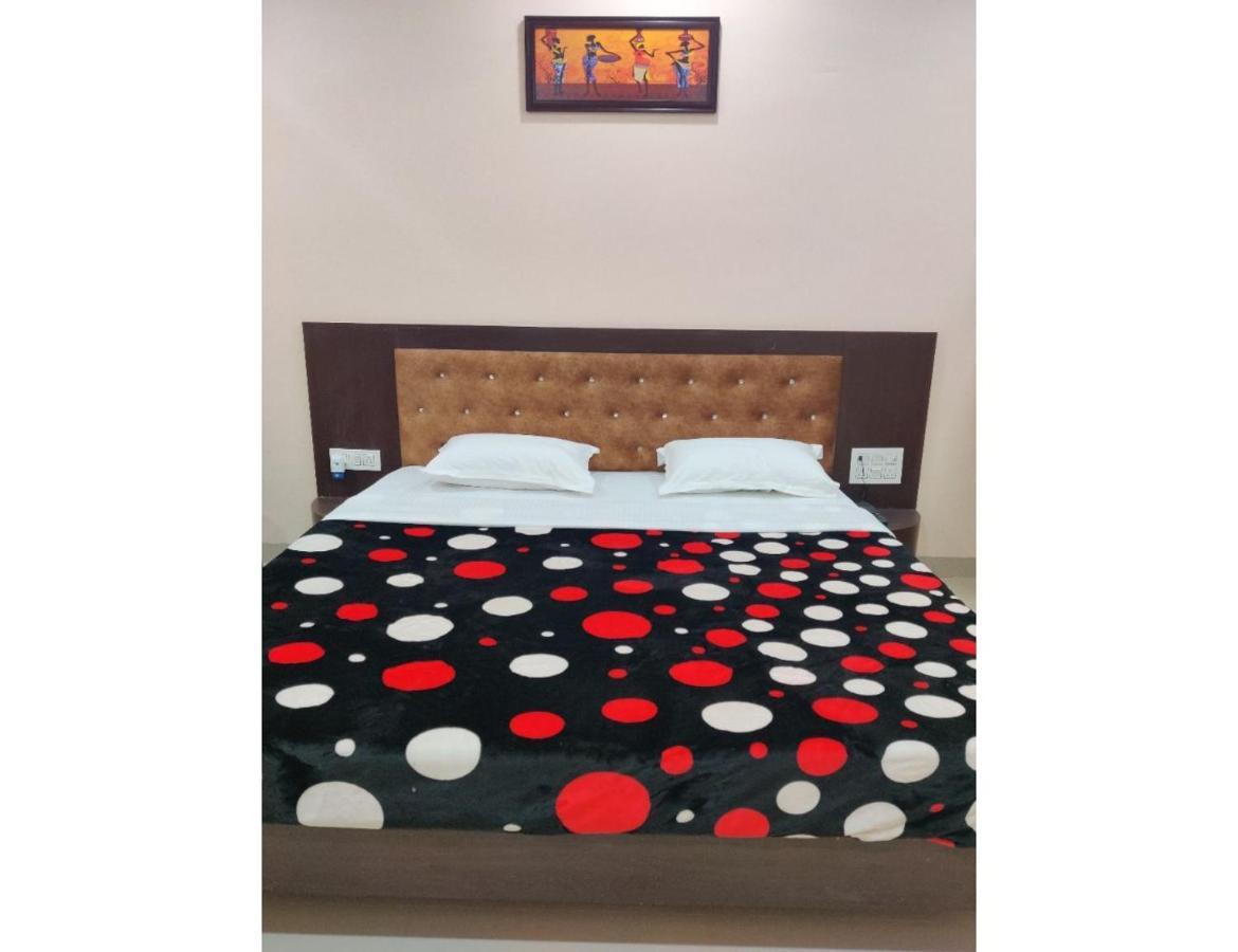 Hotel Pragati, Chanderi, Mp Eksteriør bilde