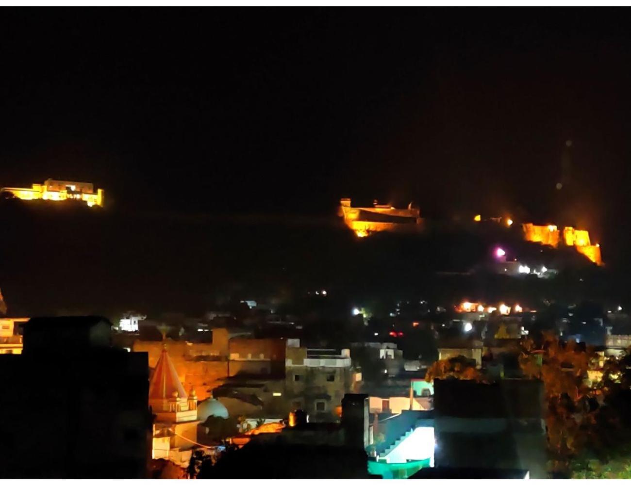 Hotel Pragati, Chanderi, Mp Eksteriør bilde